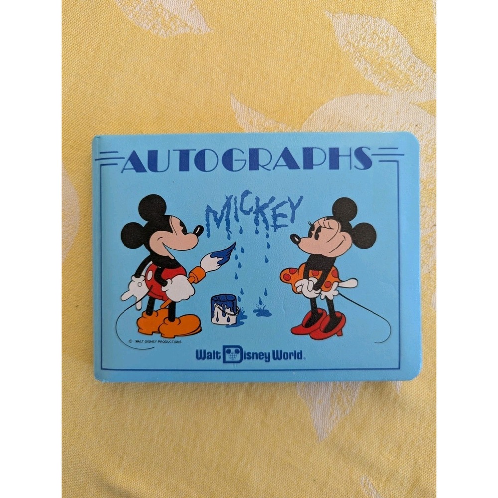 Vintage Walt Disney World Official Autograph Book‎ 1982 Includes 12+ Mickey